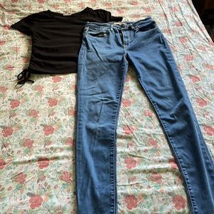 This top and jean set are used but in very good condition.